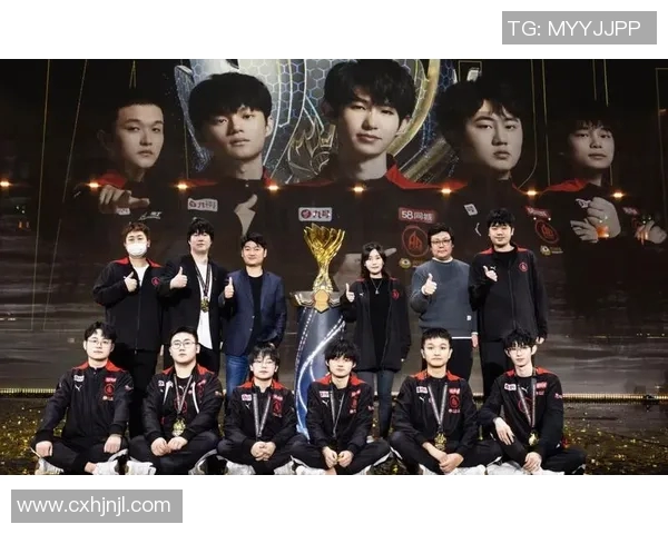 FPX在世界冠军杯中的状态表现分析与点评实时新闻